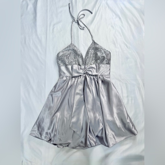 Fiesta Sparkly Glitter Silver Metallic Deep V Halter Mini Homecoming Dress - S - Picture 10 of 16